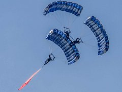 DSC1407  the tigers parachute display team