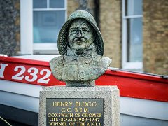 DSC3300 : Cromer Jan 2017, Henry Blogg GC BEM