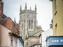 DSC3310 : Cromer Jan 2017, church, main road through Cromer