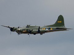 DSC7025  [c]JOHN HUTCHISON : Boeing B-17G Flying Fortress, G-BEDF, Old Buckenham 2021, Sally B