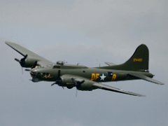 DSC7032  [c]JOHN HUTCHISON : Boeing B-17G Flying Fortress, G-BEDF, Old Buckenham 2021, Sally B