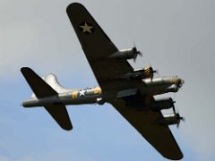 DSC7142  [c]JOHN HUTCHISON : Boeing B-17G Flying Fortress, G-BEDF, Old Buckenham 2021, Sally B